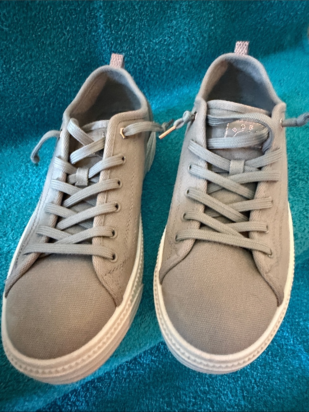 Men's Casual Low-Top Sneakers in Light Green Lace-Up Comfort